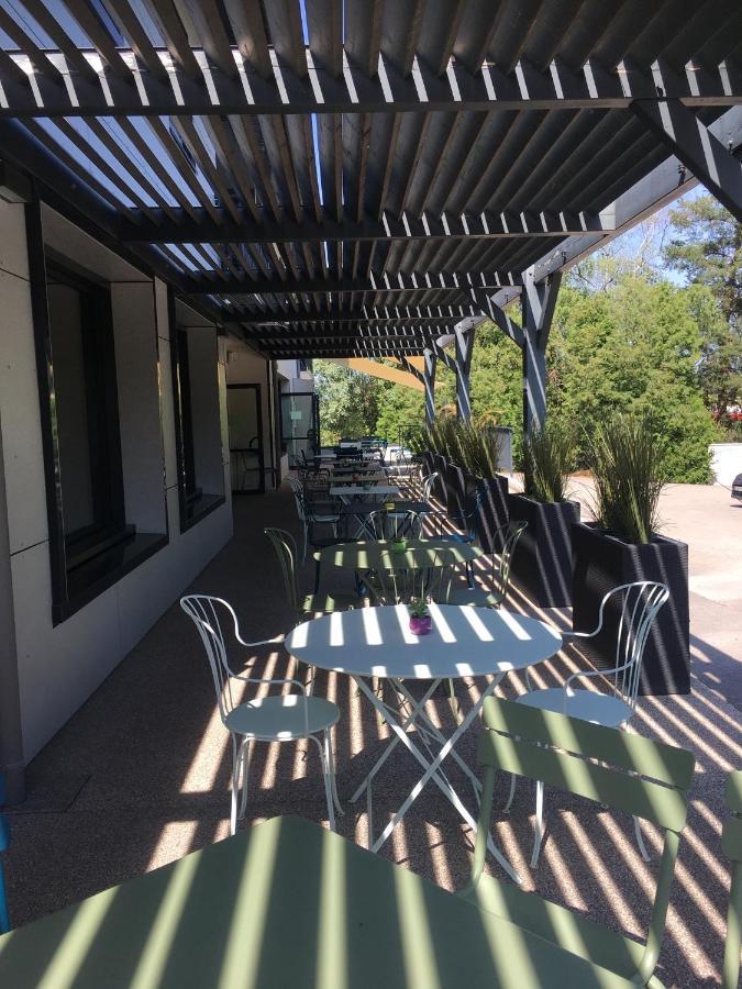 Hotel Logis Restaurant La Fontaine Mantry Exterior foto