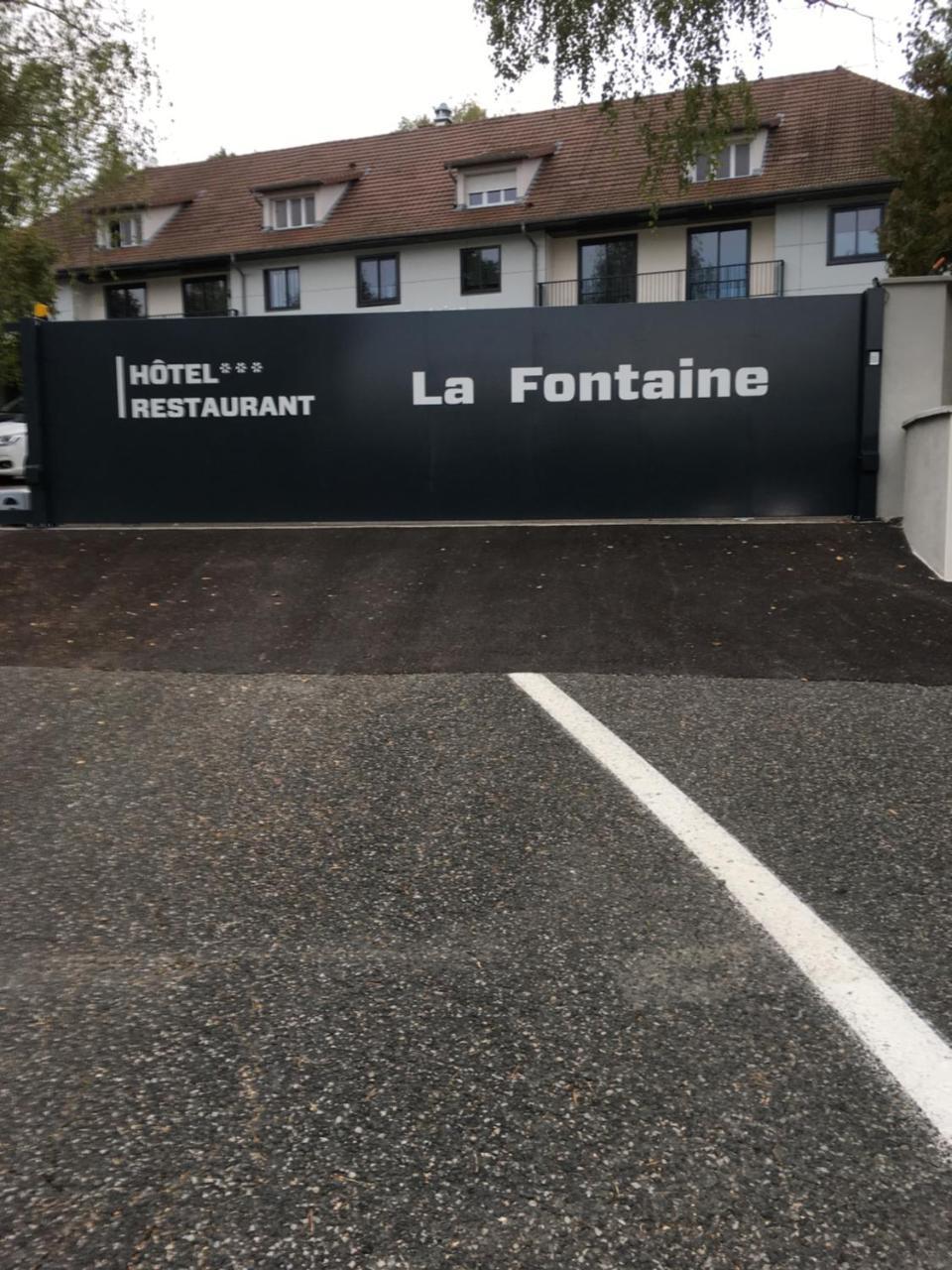 Hotel Logis Restaurant La Fontaine Mantry Exterior foto